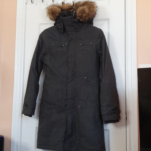 Aritzia TNA Women's Winter Parka - Picture 1 of 8